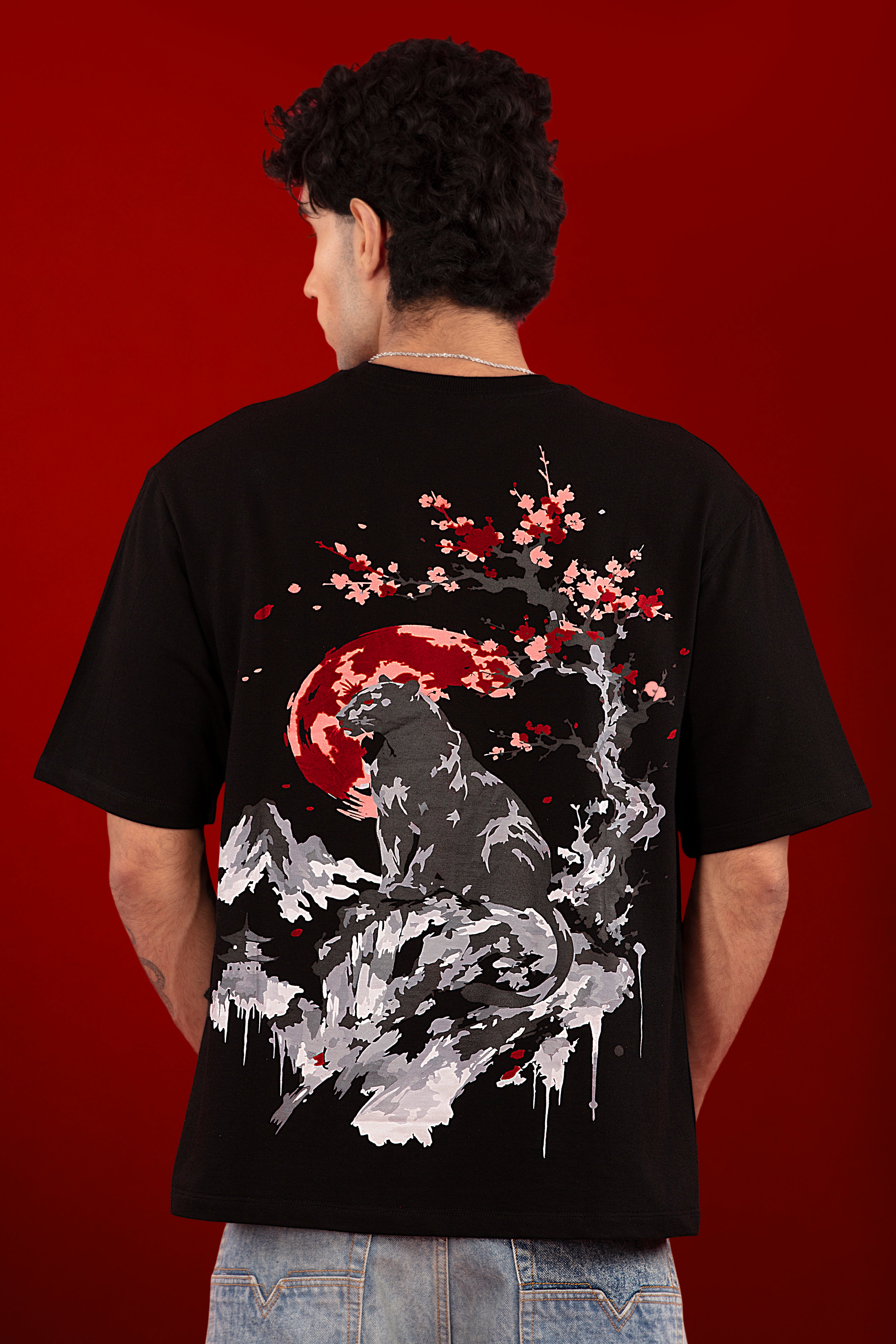 CRIMSON HOWL